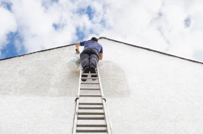 Peinture extérieure à Laveissière — façades et ravalement